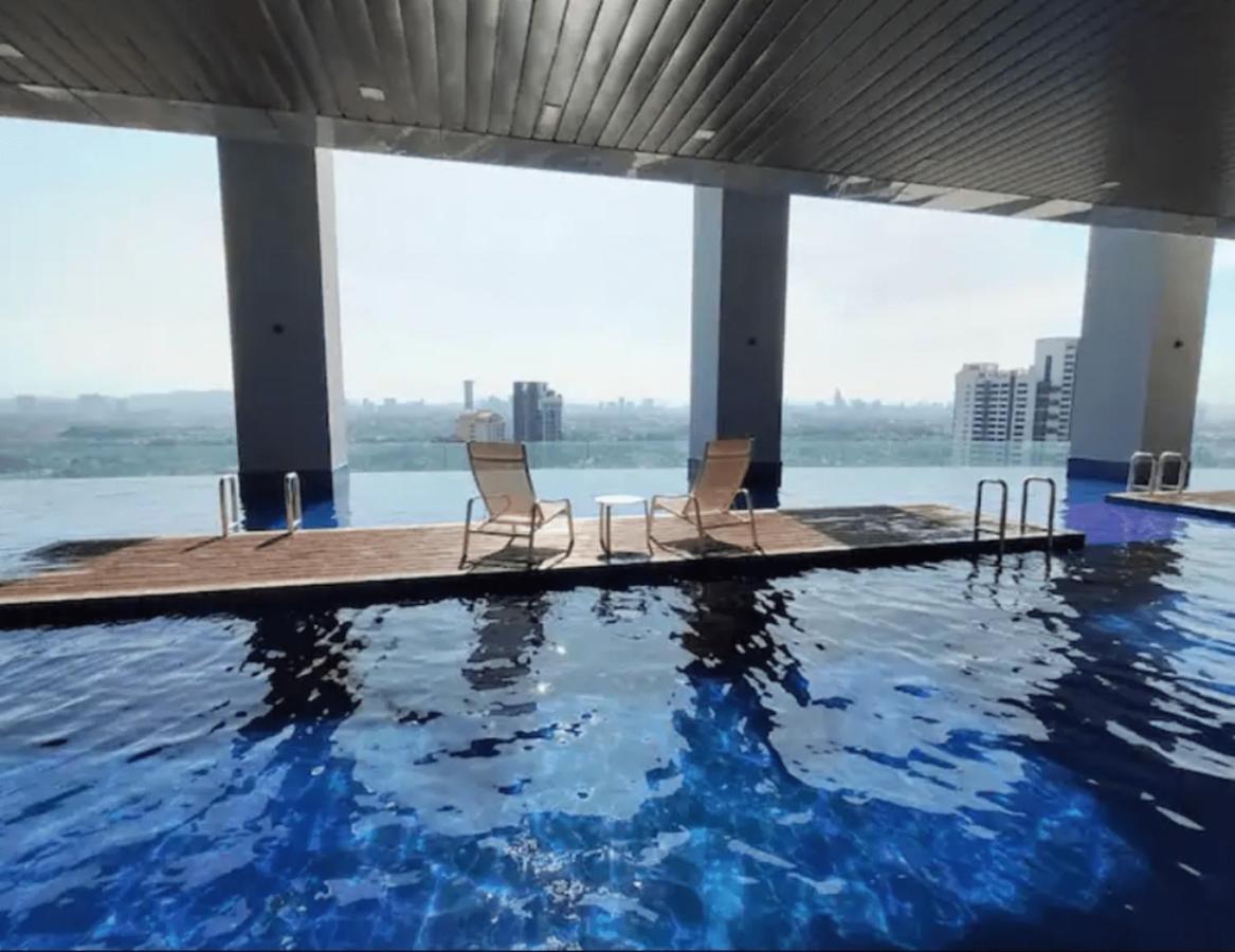 The Azure Residences Kampong Baharu Sungai Way Exterior foto
