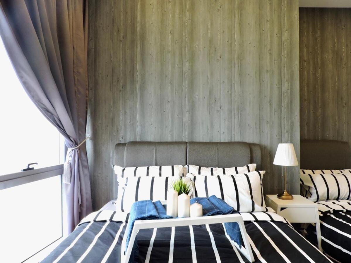 The Azure Residences Kampong Baharu Sungai Way Exterior foto